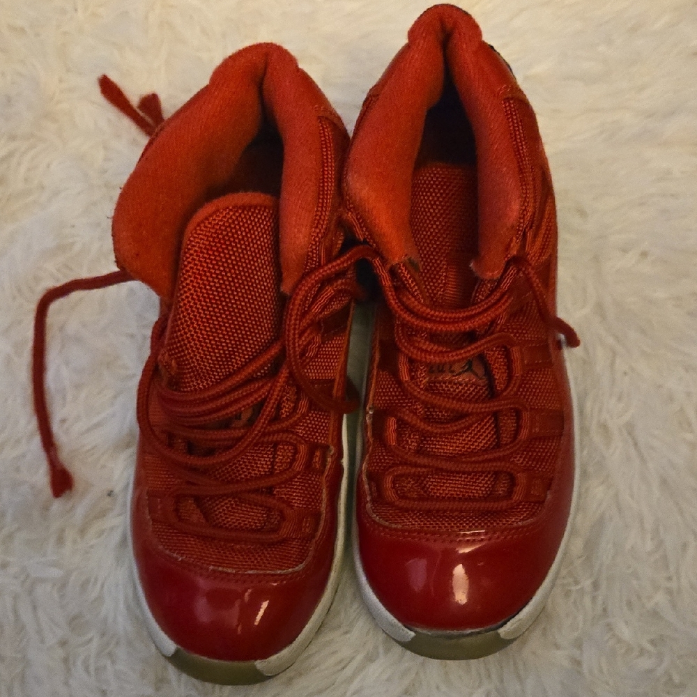 Jordan 11 Retro Kids Red Sneakers